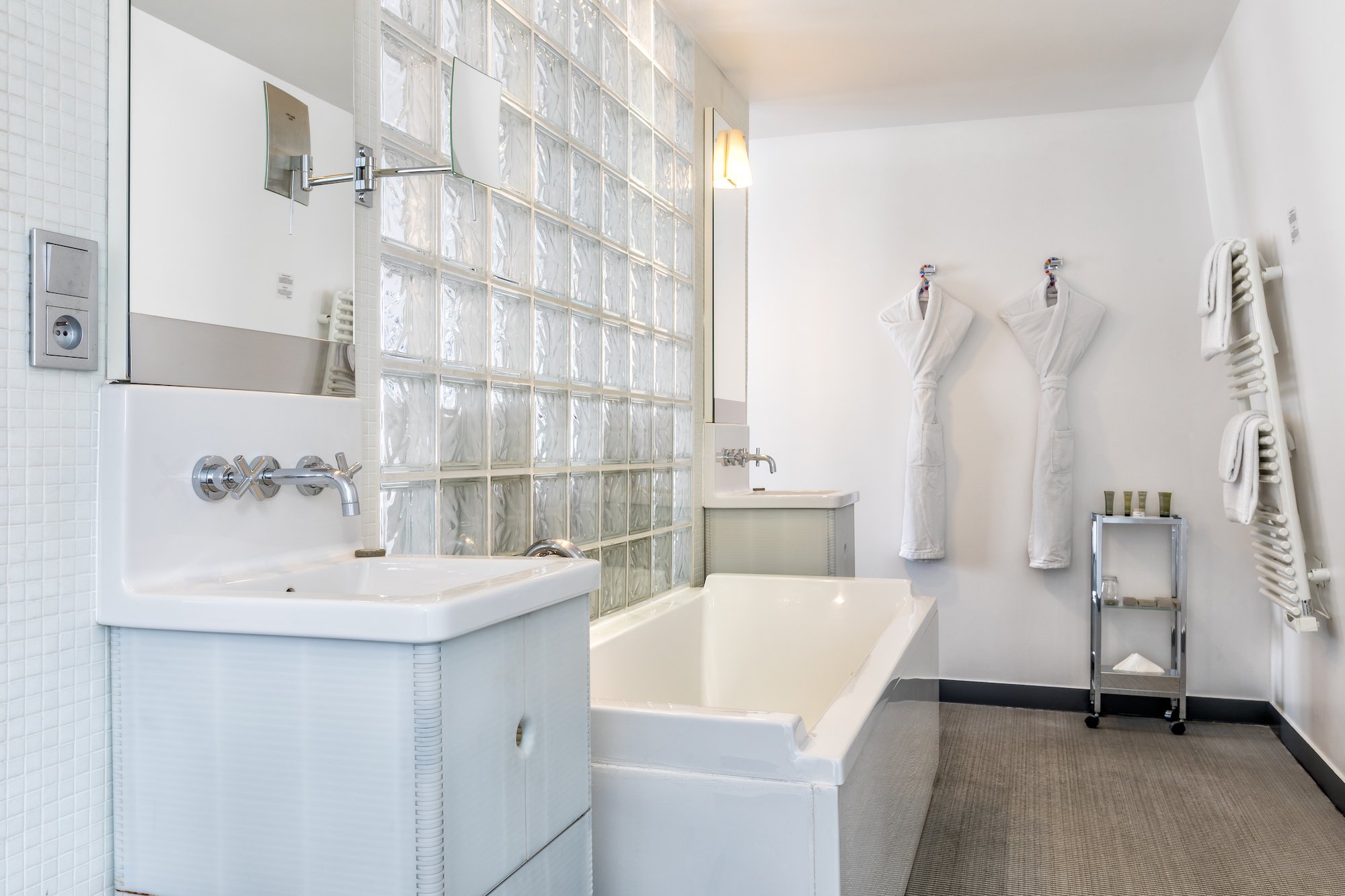 Kube Paris - XL Room - Bathroom